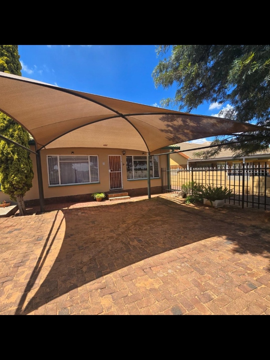 13 Bedroom Property for Sale in Universitas Free State